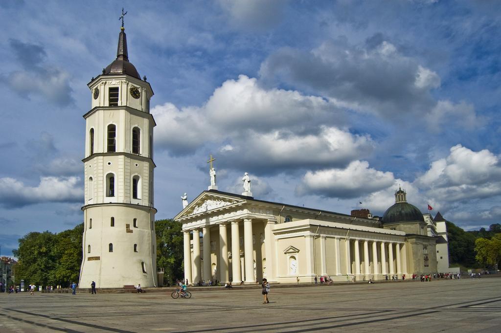 Taurus Apartments Вильнюс Экстерьер фото